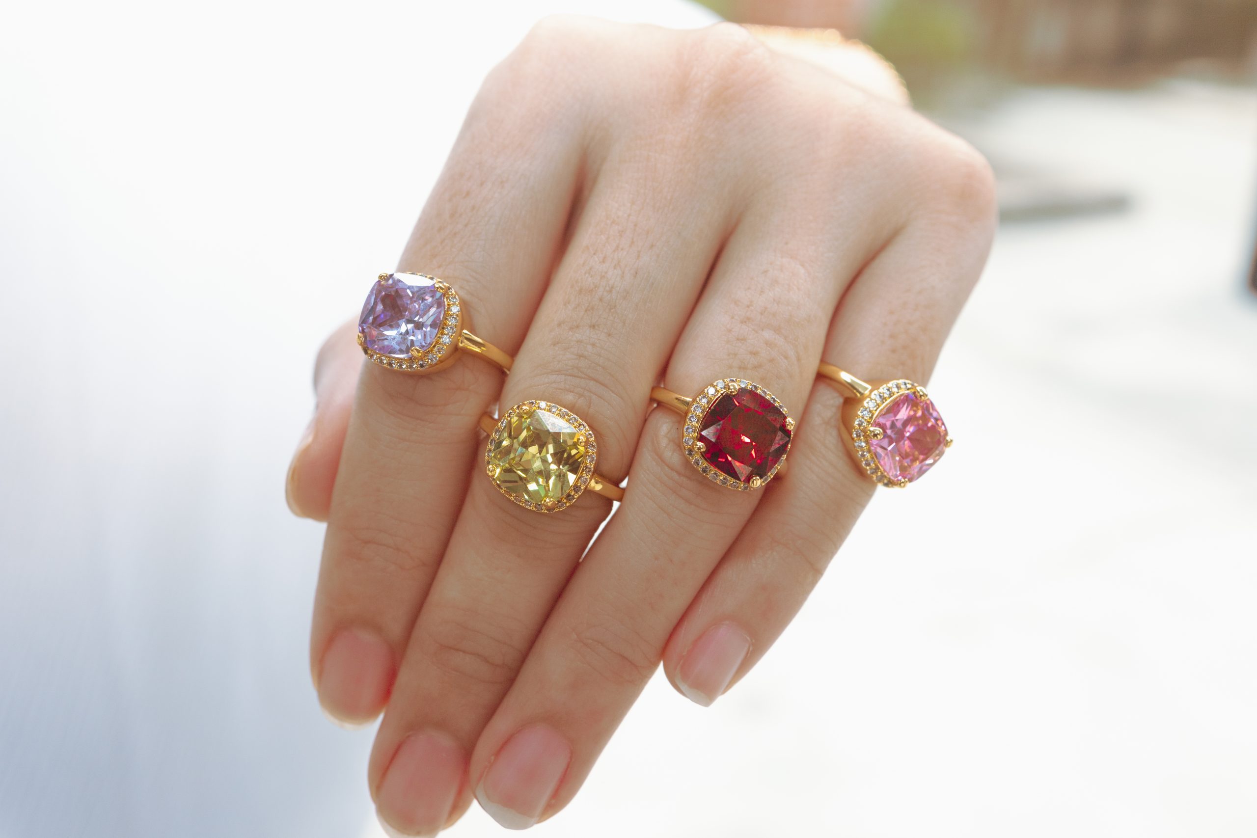 ROUNDED SQUARE LAVENDER COCKTAIL RING - Image 4