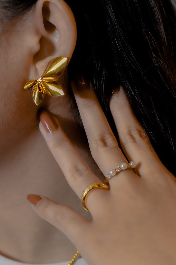ROTATING LEAVES EARRINGS