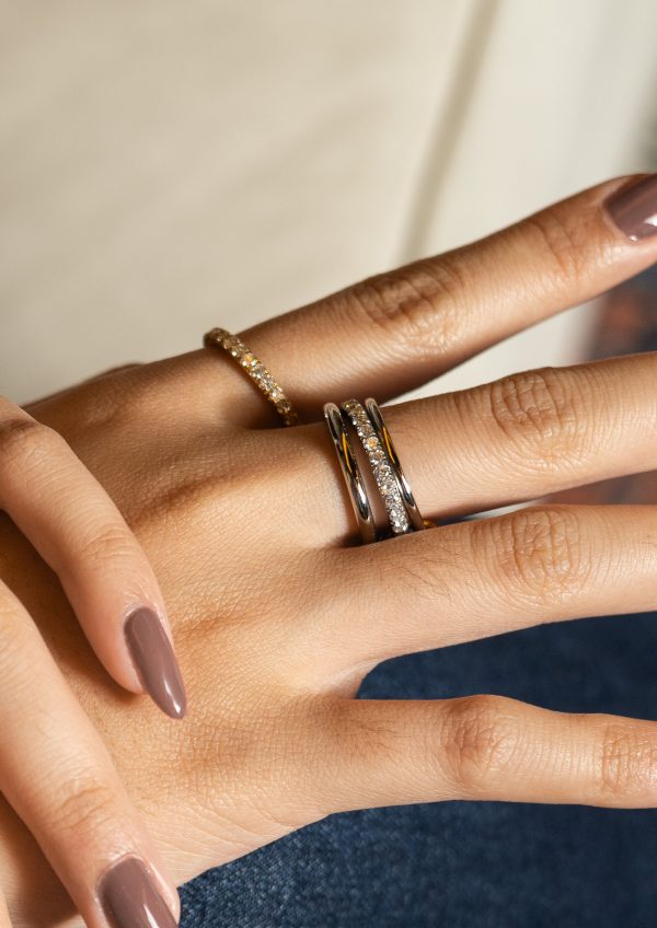 LINKED PAVE BAND TWO TONE RING