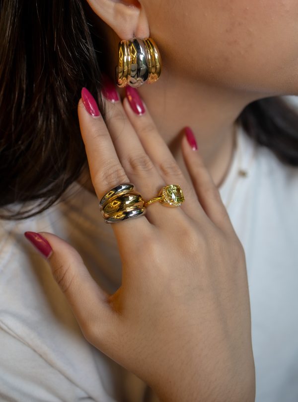 LAYERED TWO TONE RIBBED RING
