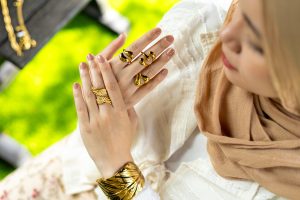 GOLD ANGEL WINGS RING - Image 3