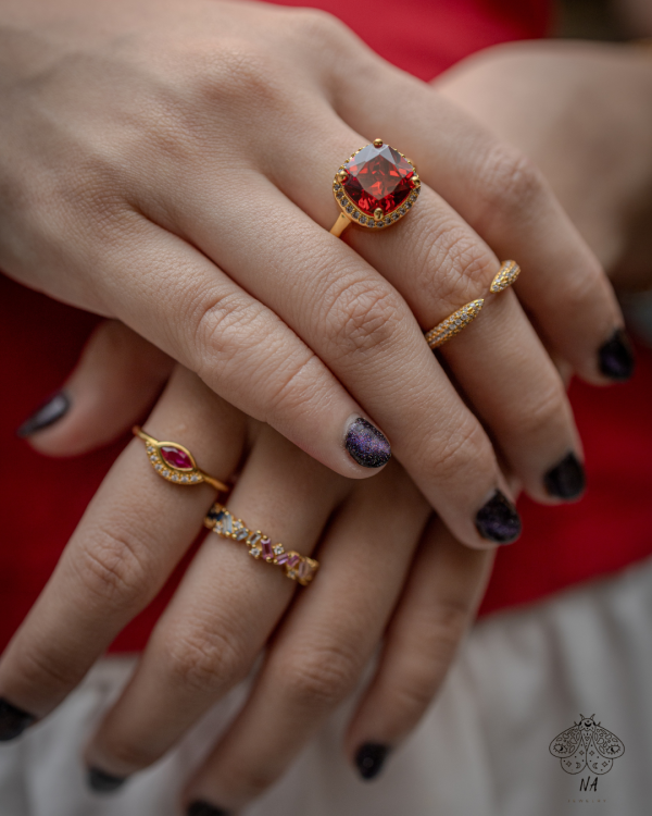 RUBY MARQUISE EYE RING
