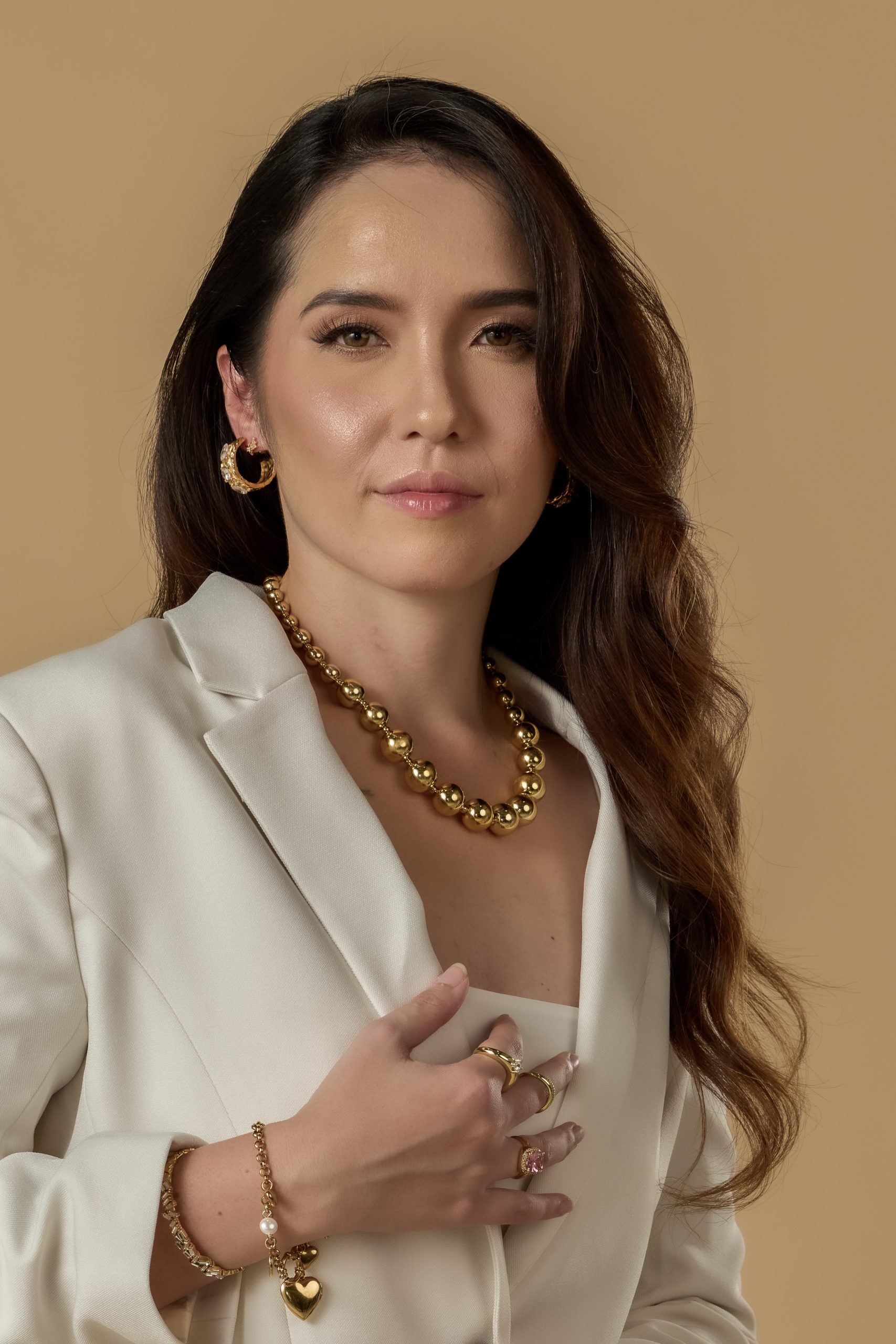 GRADUATED BEAD STATEMENT NECKLACE - Image 4