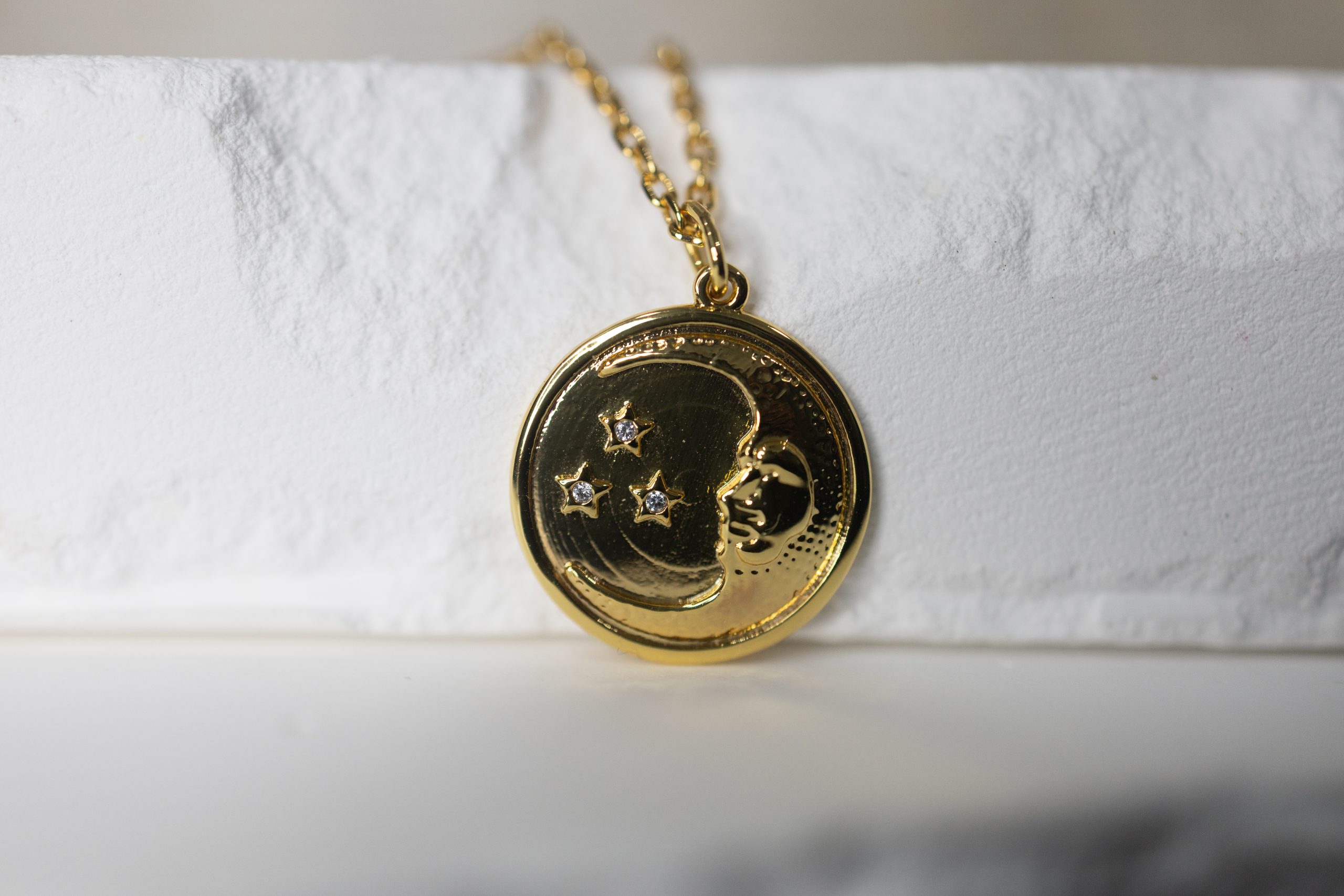 STARS AND CRESCENT MOON FACE GEM STONE COIN PENDANT NECKLACE - Image 3
