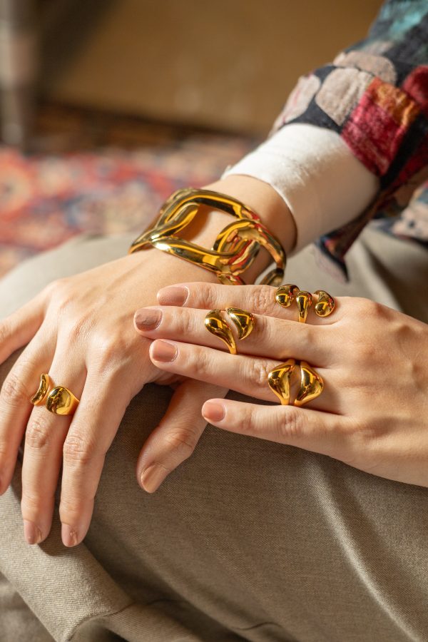 CURB CHAIN CUFF BRACELET