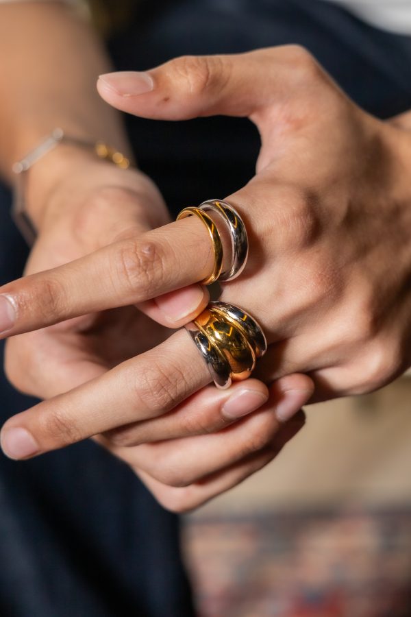 LAYERED TWO TONE RIBBED RING