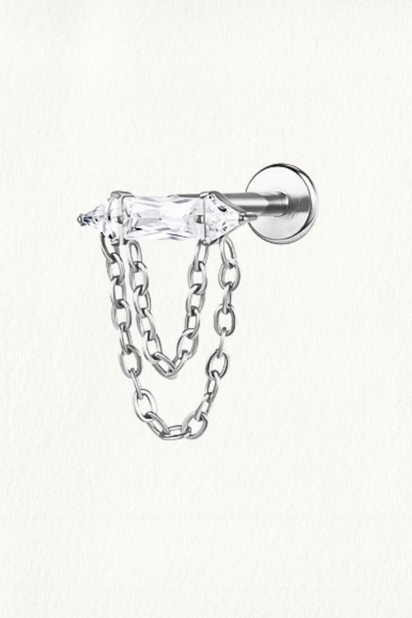 BAGUETTE TRIANGLE ENDS THREADED STUD EARRING