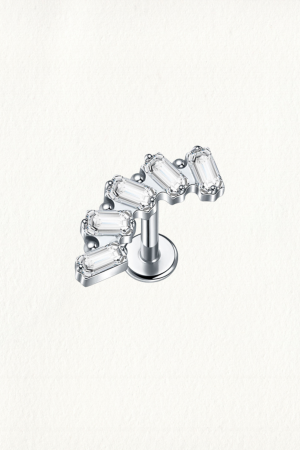 FIVE BAGUETTE CURVE THREADED STUD EARRING